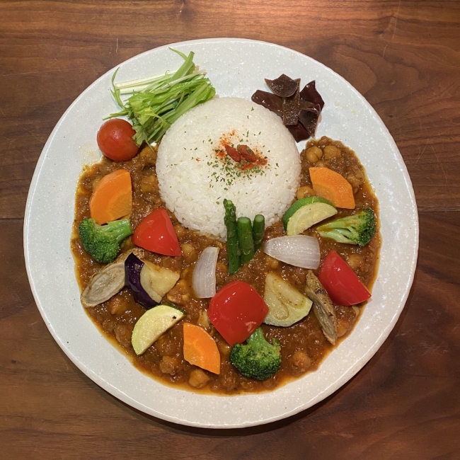 写真は「京野菜ヴィーガン薬膳カレー(1,300円／税別） 」