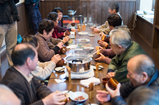 茶会の様子（バタバタ茶伝承館）