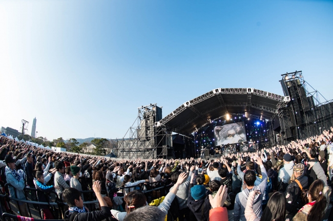 ハウステンボス　ニューイヤースペシャルライブ2017の様子（photo by Daisuke Sakai[FYD inc.]）