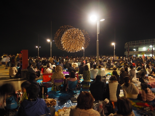 2018年　こうのす花火大会の様子 （エルミこうのす屋上から撮影）