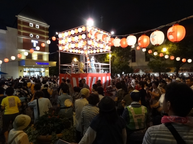 昨年の盆踊り大会の様子