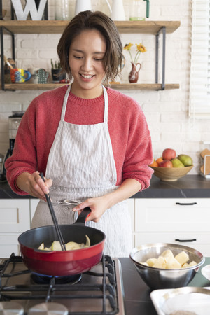 15時ころになると自然に夕飯のメニューを考え始めるそう。「体内時計ならぬ、体内時報」