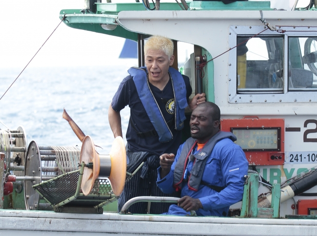 ボビーとイカ釣りに挑戦