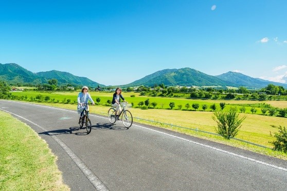 「サイクリングで高原の風を感じる」蒜山高原（真庭市）