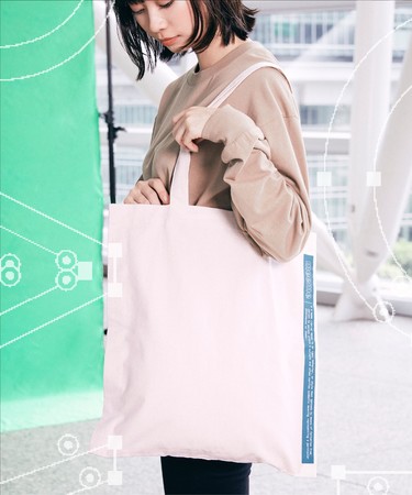 01 White Tote 5,000円（税抜）