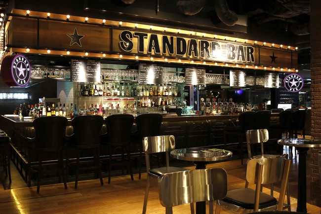 GOOD EAT TABLE & STANDARD BAR