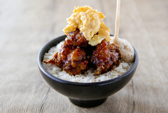 テリたま旨味唐揚げとろろ丼