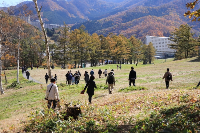 高原のおいしい空気を感じながら山麓駅まで