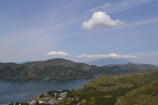 芦ノ湖と富士山