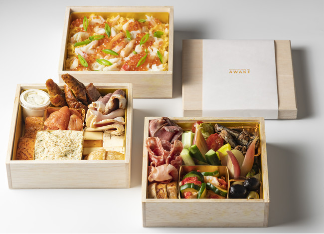 「NEW  YEAR  BOX」 13,000円（税込）3〜4人前