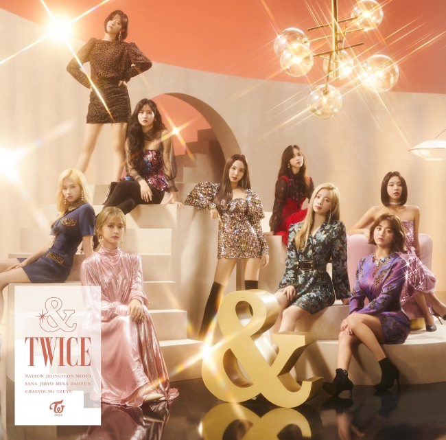 TWICE『&TWICE』通常盤