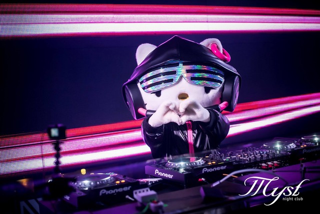 DJ Hello Kitty