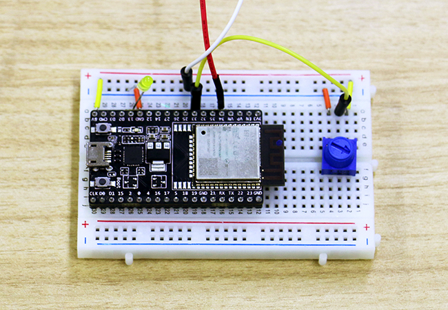 プロトタイプ開発チームが制作した、SMS送信モジュールのプロトタイプ