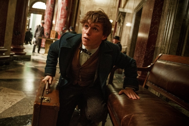 (C) 2016 Warner Bros. Ent. All Rights Reserved. Harry Potter and Fantastic Beasts Publishing Rights (C) JKR.