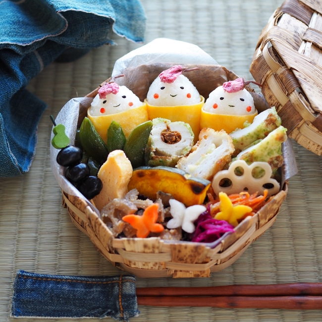 「こころのたね。」yasuyoさんのねり弁 「桜おにぎり3兄弟弁当」