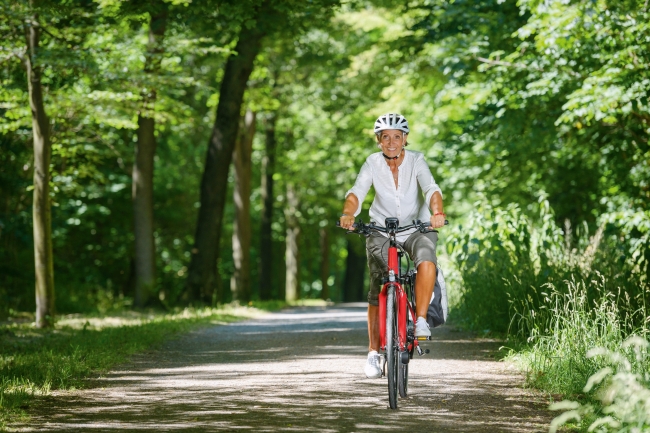 eBikeの利点：電動アシストレベルを個々に合わせて調整が可能。