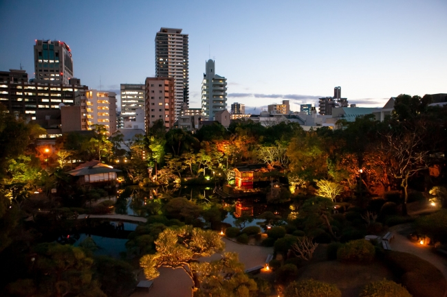 6000坪の庭園が広がる夜景を眺めながらのスペシャル・コラボディナー