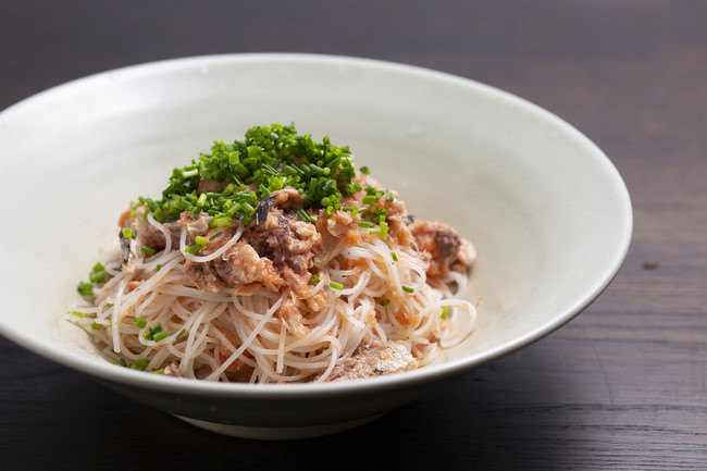 鯖缶とたらこの冷製ビーフン