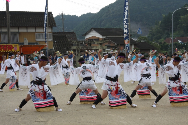 高瀬の荒踊／厳かに優美に舞う「武雄の荒踊」佐賀県武雄市