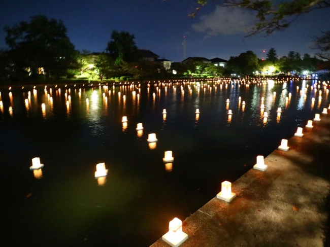 佐賀城のお堀を大きな鏡に見立てた灯りイベント「第４回水鏡プロジェクト」開催