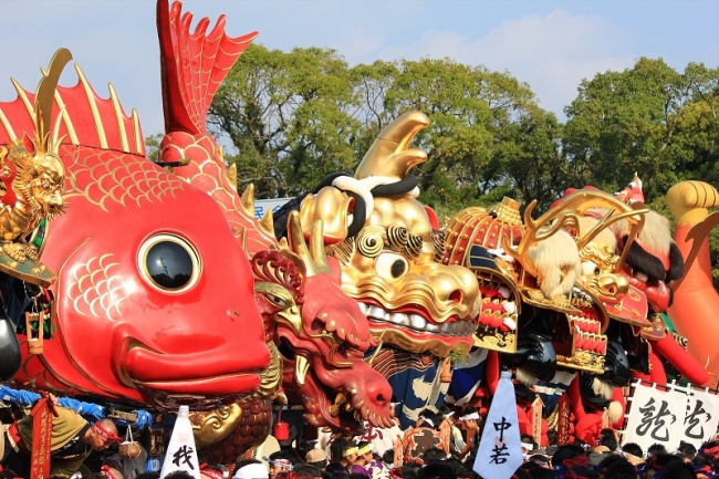 ユネスコ無形文化遺産「山・鉾（ほこ）・屋台行事」に唐津神社の秋季例大祭「唐津くんちの曳山行事」が登録