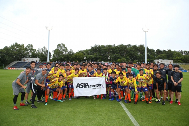 試合終了後_ASIAN ELEVEN 東北チーム全員©JFA