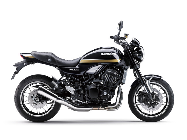 Z900RS（メタリックディアブロブラック）右