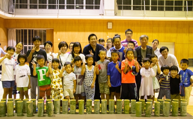 2019年9月21日に開催された「竹あかり」ワークショップには地域の子どもたちが大勢参加し、地域から世界に向けて平和と調和の心を発信しました。