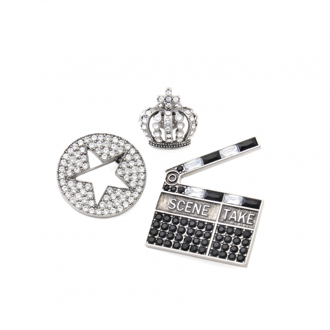 Charms Cinema Brooch Set ￥34,000 (+税)