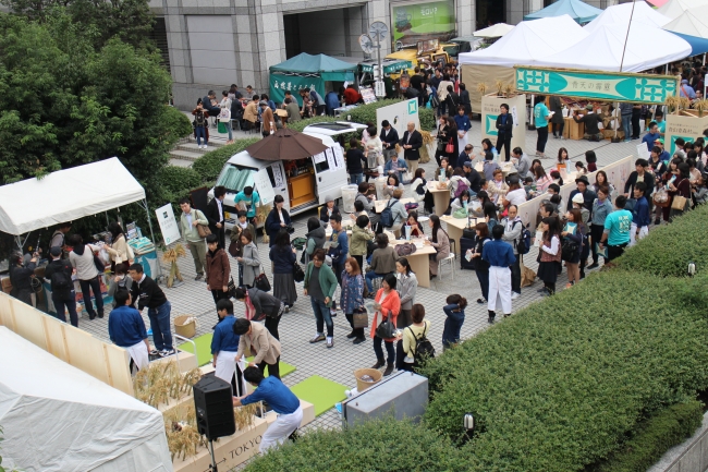 昨年の「青山青森村」実施風景