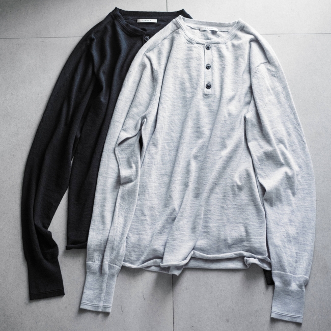 BLACKとLIGHT GRAY　2色展開　販売価格39,000円