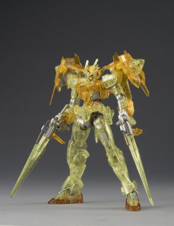 HGBD 1／144 ガンダムダブルオーダイバー［ゴールデンダイブスパークル］※画像は試作品です。実際の仕様とは異なる場合がございます。