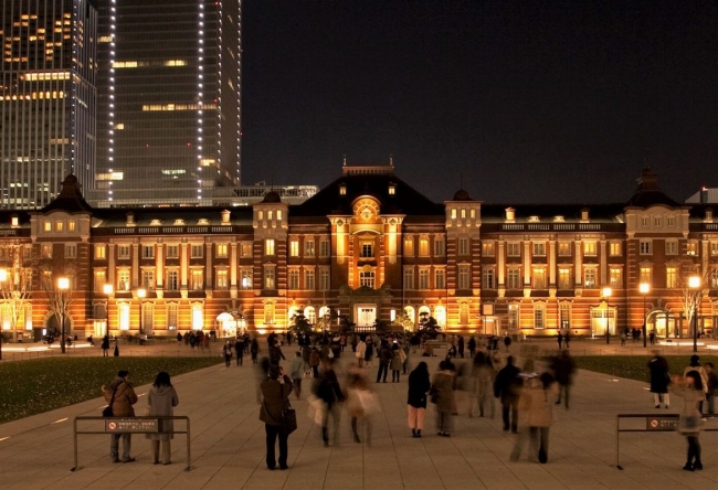 夜の東京駅丸の内駅舎