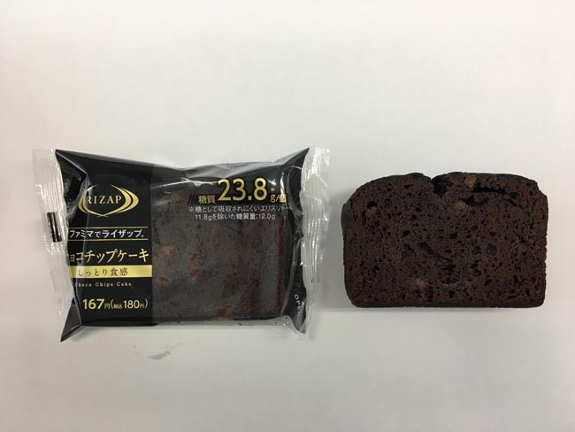 しっとり食感チョコチップケーキ