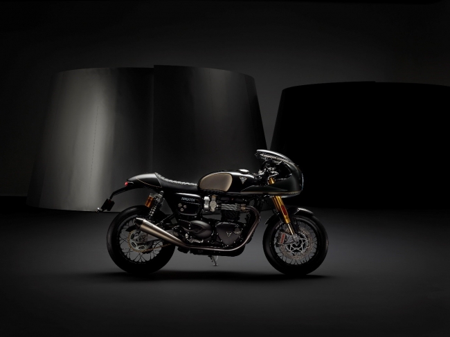 THRUXTON TFC 世界限定750台