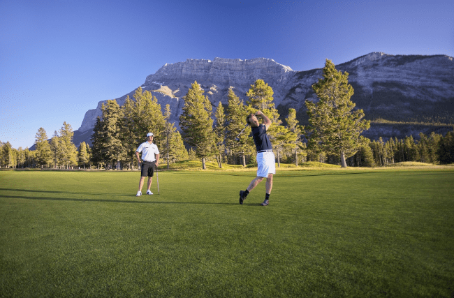 ザ・フェアモント バンフ スプリングス ゴルフコース（イメージ）  提供：Banff & Lake Louise Tourism.jpg