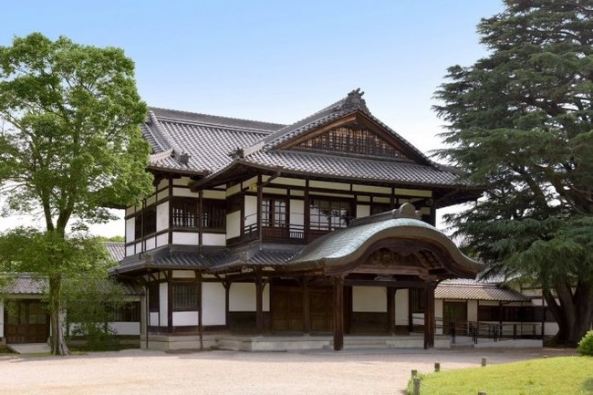 栗林公園内商工奨励館