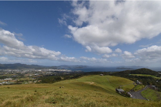 島には、海だけでなく、美しい低山も複数あります。