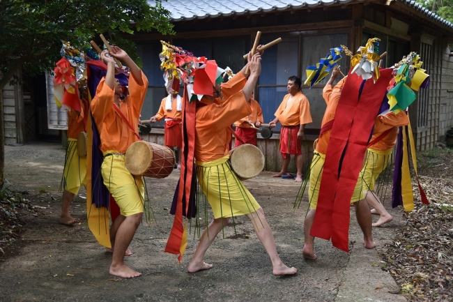 嵯峨島に伝わる念仏踊り「オーモンデー」