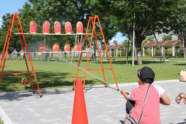 水消火器体験（国営・都立東京臨海広域防災公園）