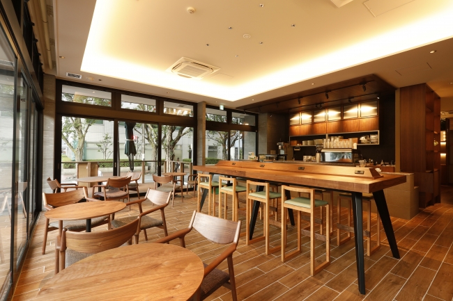 「33 CAFÉ GREEN」店内①