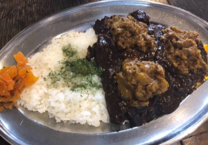 AKAITORI「黒カレー」辛口×3倍