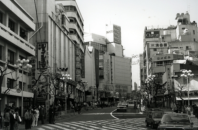 1983年の渋谷公園通り