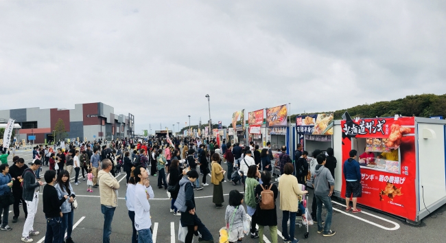 からあげフェスティバル in 千葉　イオンモール木更津 昨年風景