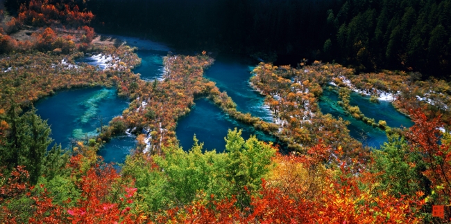 紅葉シーズンの九寨溝