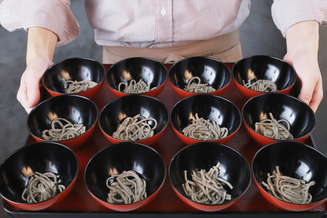 【日本初】十割蕎麦の「わんこそば」