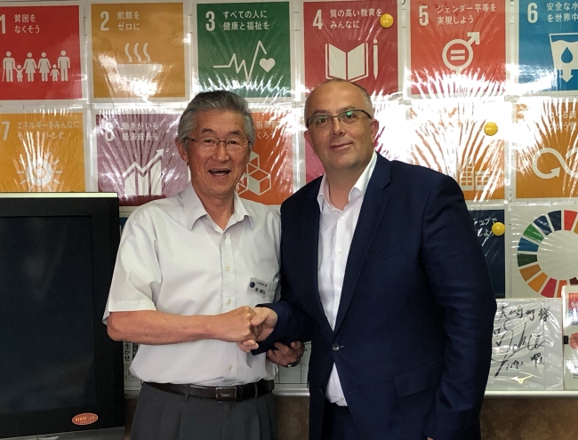 Yasuhiro Higashi, Mayor of Osaki Town and Richard Ledu, President of PH PARIS JAPON