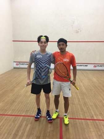 Auckland Squash Open決勝戦。小林遼生選手(向かって右)、Gabe Yam選手