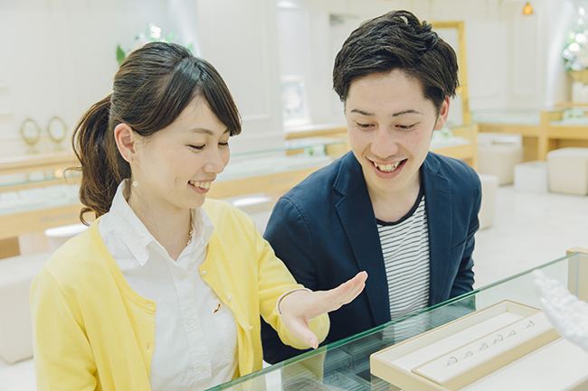 彼女自身に好きなデザインを選ばせてあげられる