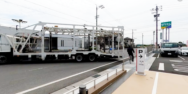 8_バックでの敷地内進入事故